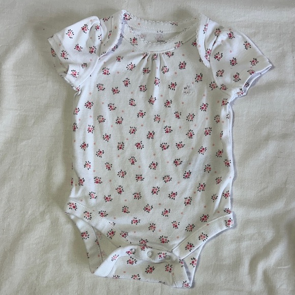 GAP - White and Blue 2 piece Matching Baby/Newborn Set - Picture 2 of 5